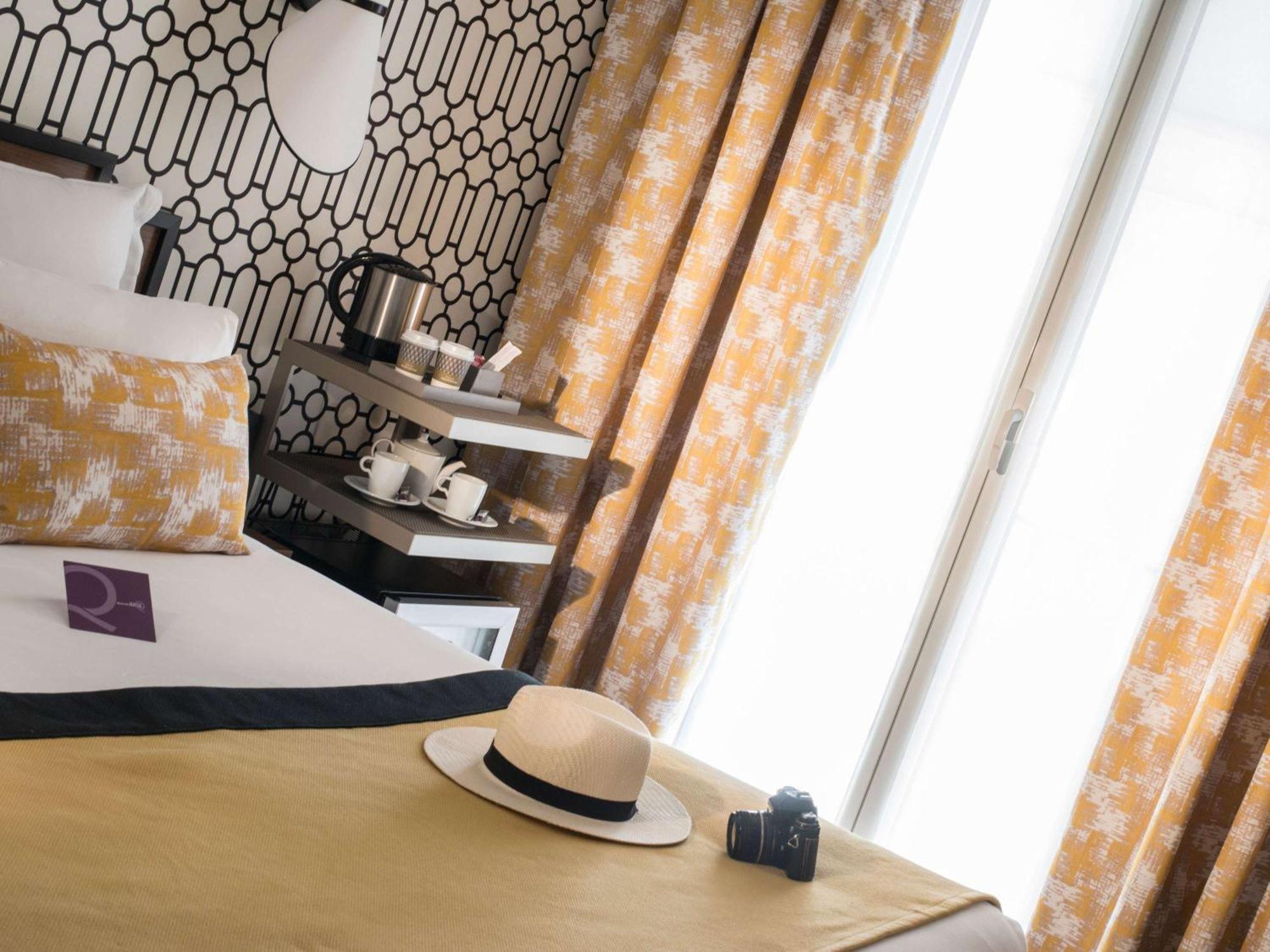 Mercure Marché Aux Fleurs Hotel 4*