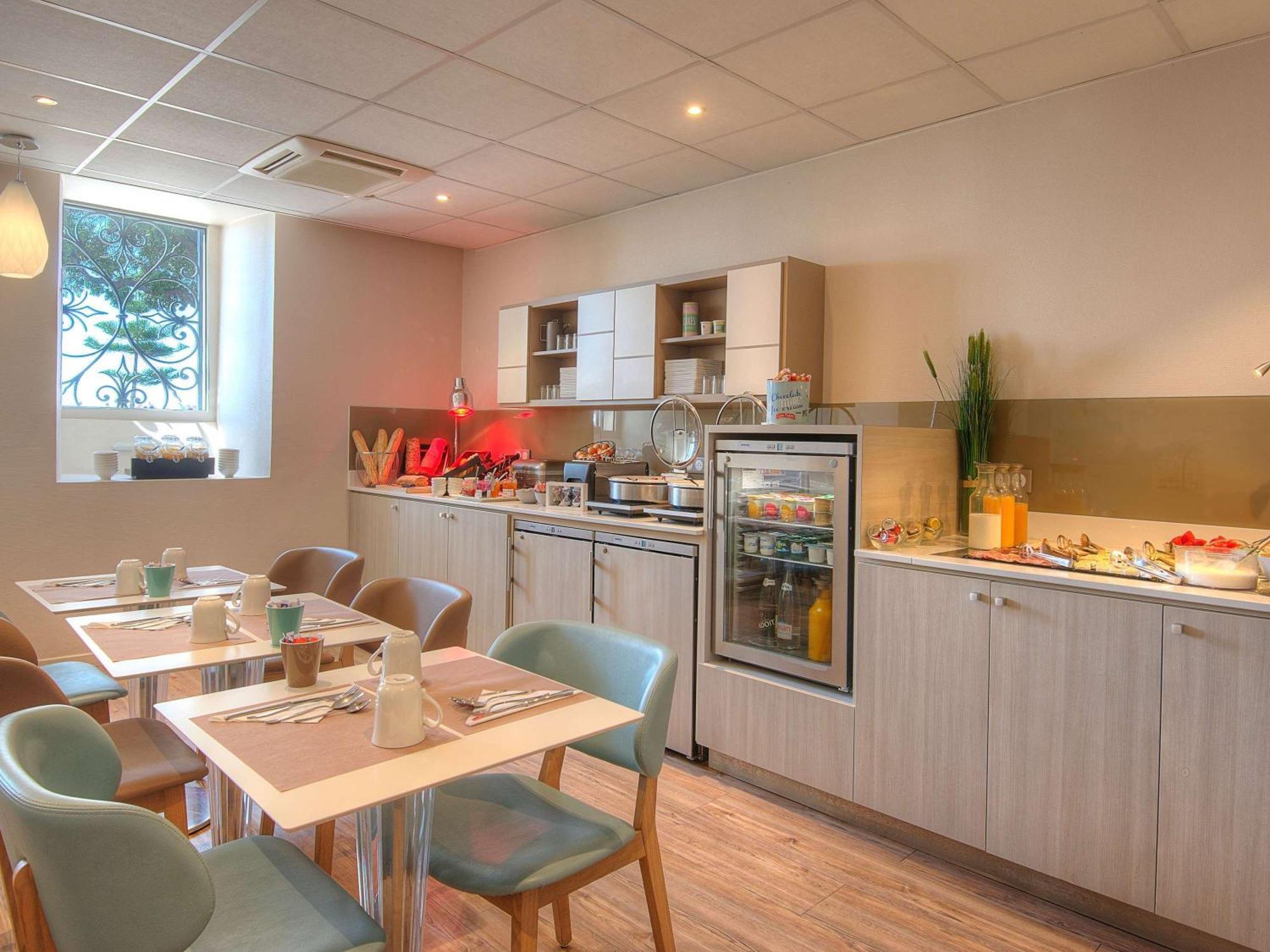 Hotel Mercure Marché Aux Fleurs 4*