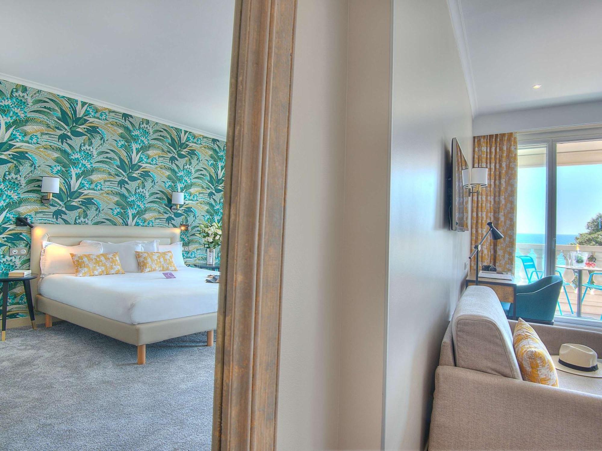 Mercure Marché Aux Fleurs Hotel 4*
