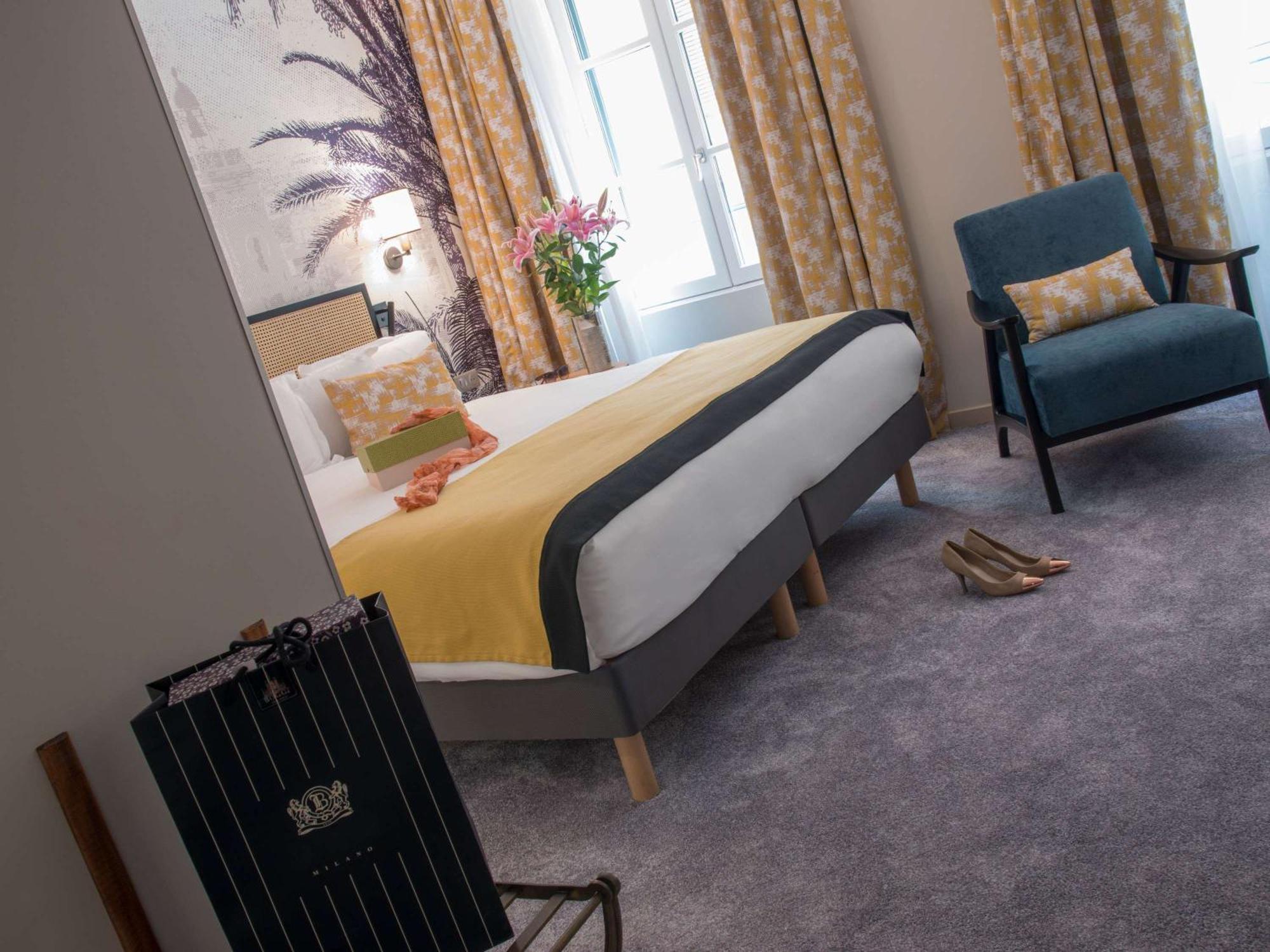 Mercure Marché Aux Fleurs Hotel 4*